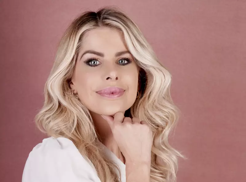 Karina Bacchi revela como sua feminilidade é uma forma de glorificar a Deus