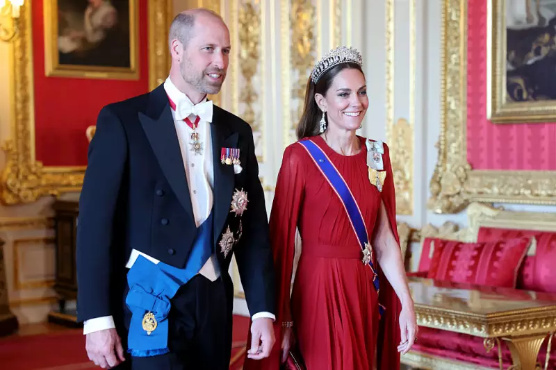 Kate Middleton surpreende com looks simbólicos em recepção a Macron na Inglaterra