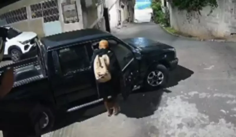 Ladrões levam caminhonete antiga e deixam carro misterioso no lugar — veja o vídeo