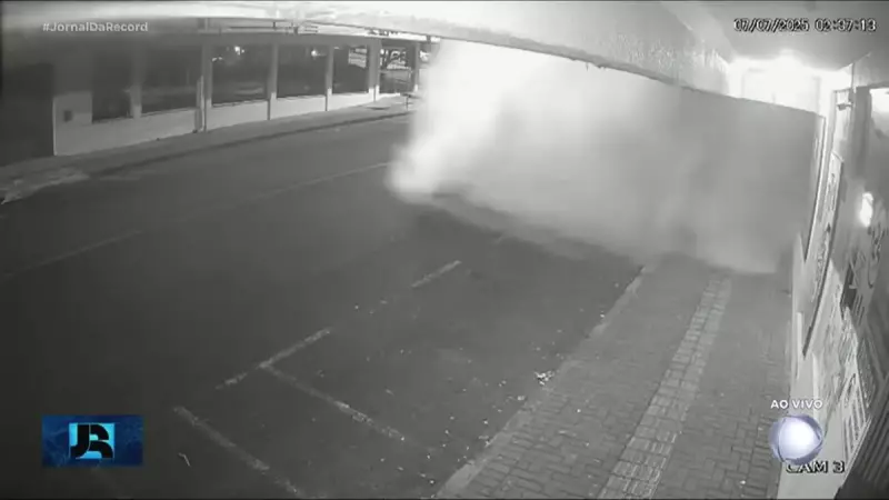 Laje de prédio desaba em Xaxim, no Oeste Catarinense, e causa susto na madrugada