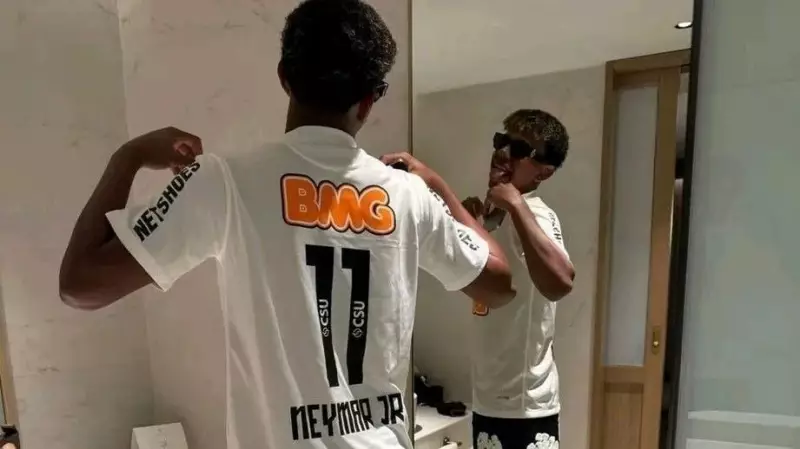 Lamine Yamal, do Barcelona, veste camisa do Santos e causa furor nas redes sociais