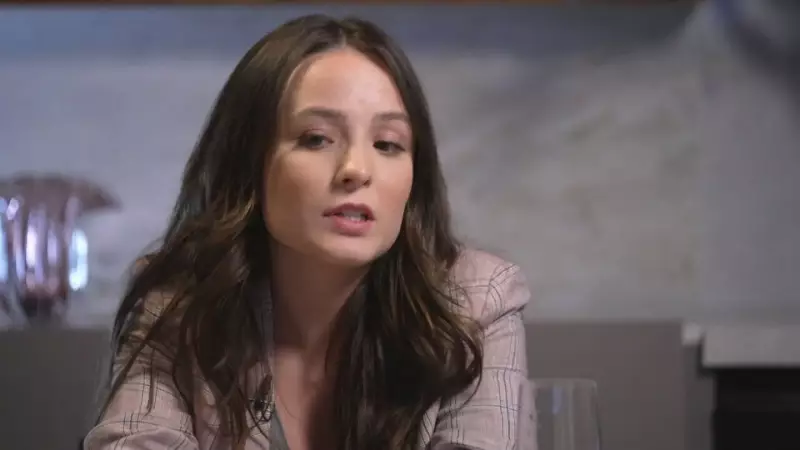 Larissa Manoela responde com ironia a críticas de Sônia Abrão