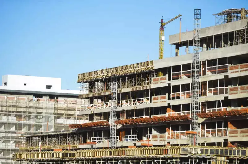 Leilão judicial de bens de construtora falida atinge R$ 120 milhões - Veja os detalhes!