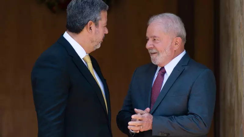 Lira mantém imposto de 10% para altas rendas e amplia redução de IR para quem ganha até R$ 7.350