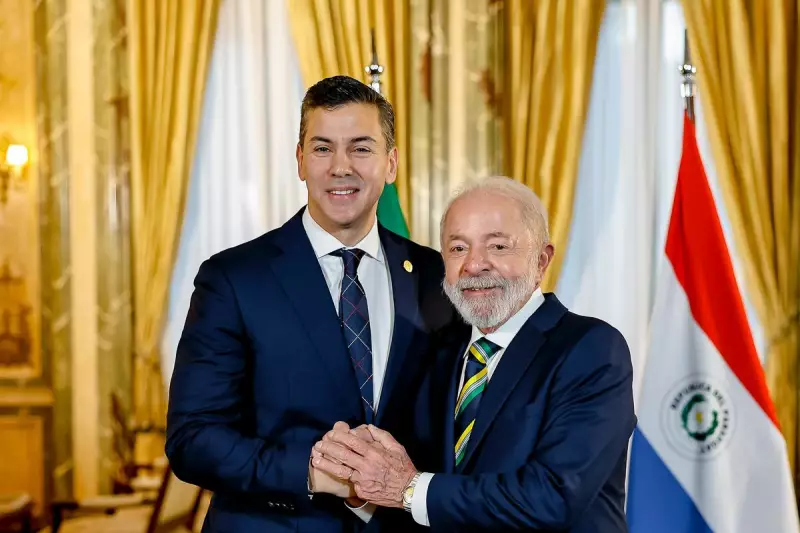 Lula e presidente do Paraguai debatem suposta espionagem da ABIN: tensão entre países vizinhos