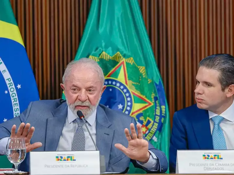 Lula veste a carapuça de candidato e estrangeiros invadem a Bolsa: o que isso significa para o Brasil?