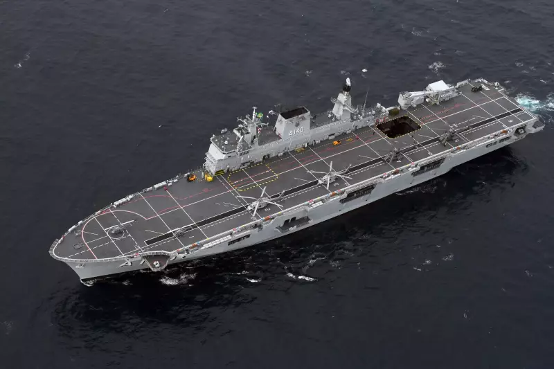Maior navio da Marinha chega a Santos e oferece visita gratuita no domingo