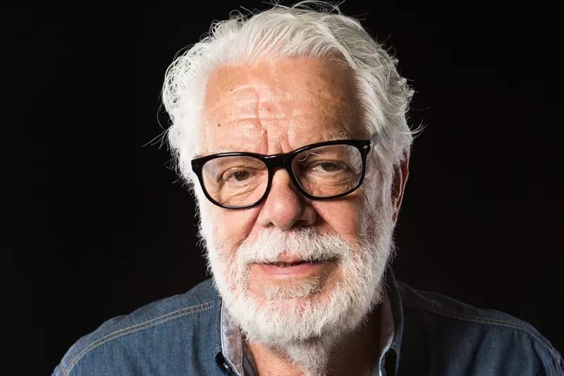Manoel Carlos, ícone da TV brasileira, revela diagnóstico de Parkinson — Saiba como ele está enfrentando a doença
