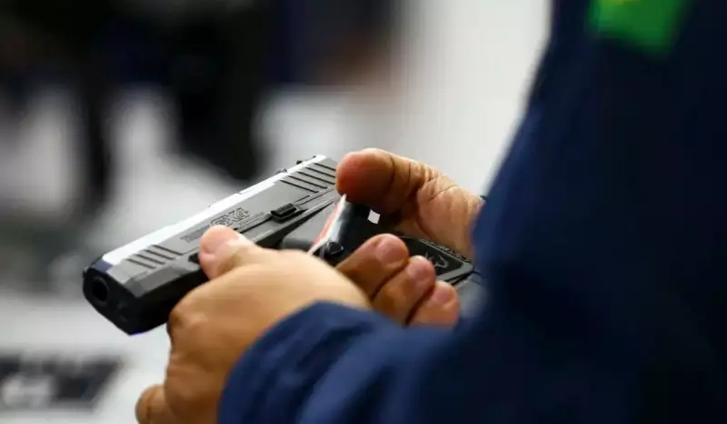 Manual Inédito Ensina Juízes de SC a Lidar com Armas e se Defender em Ameaças