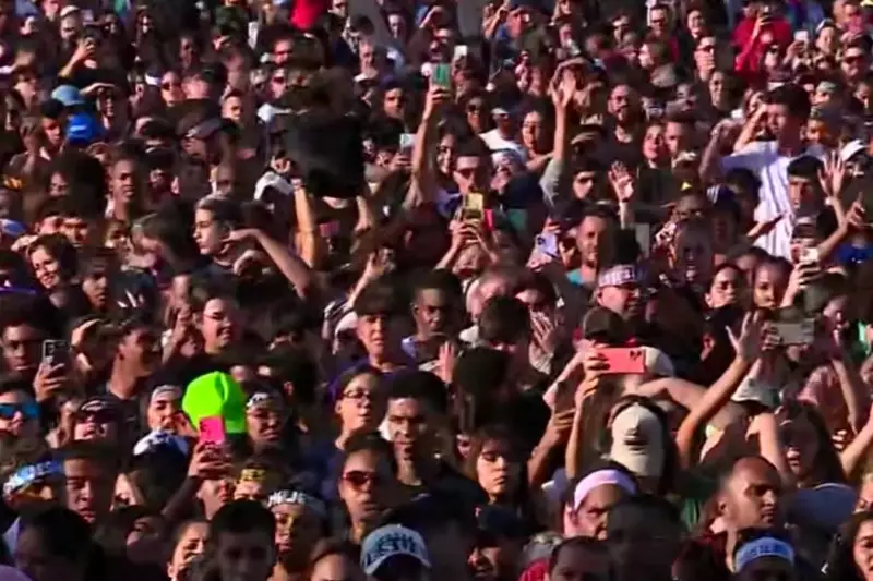 Marcha para Jesus em Campinas reúne multidão de 40 mil fiéis na Praça Arautos da Paz