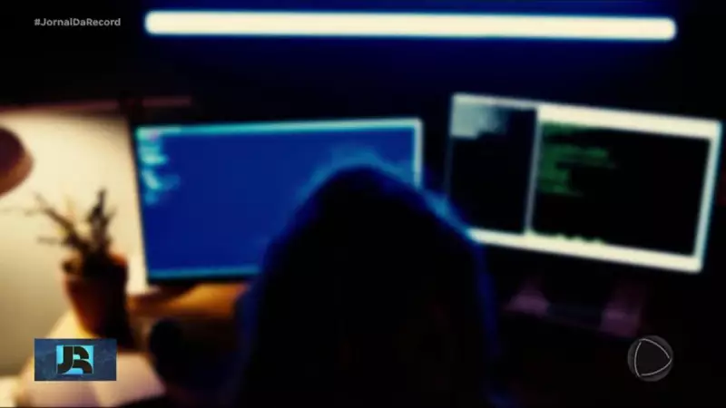 Menores são apreendidos por incentivar bullying e automutilação na internet: entenda o caso