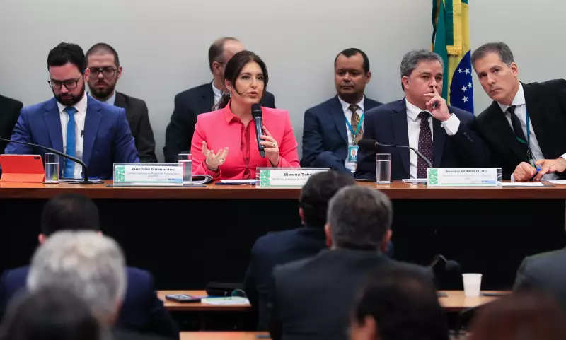 Meta fiscal de 2026 será desafiadora, afirma Tabet em análise sobre economia brasileira