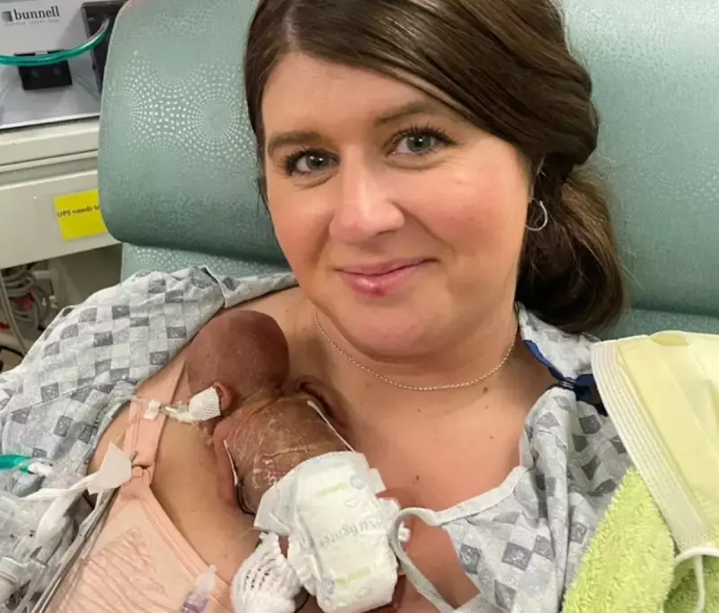 Milagre da vida: bebê mais prematuro do mundo completa 1 ano após nascer com apenas 21 semanas