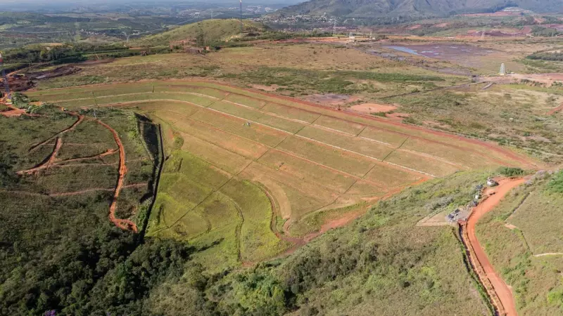 Minas Gerais em Alerta: 31 Barragens em Risco, a Maioria de Mineração