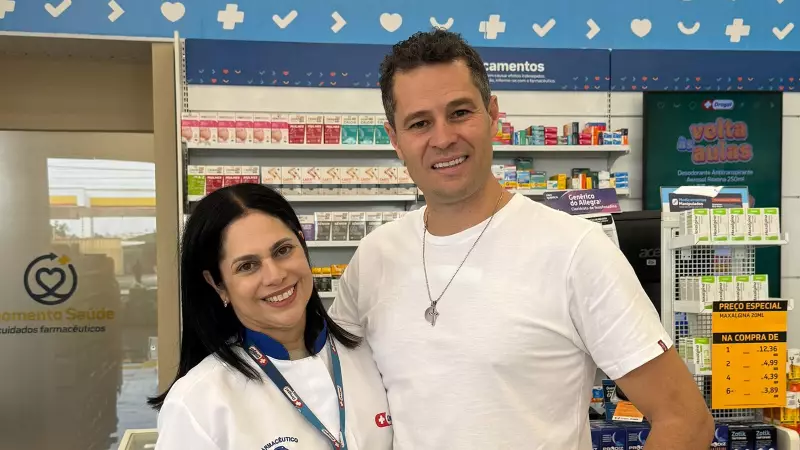Momento Saúde: Cuidado Farmacêutico Personalizado Agora na Rede DrogaL