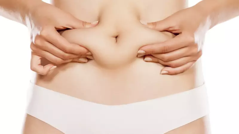 Mommy Makeover: Cirurgia plástica pós-gestação ganha adeptas, mas riscos exigem atenção