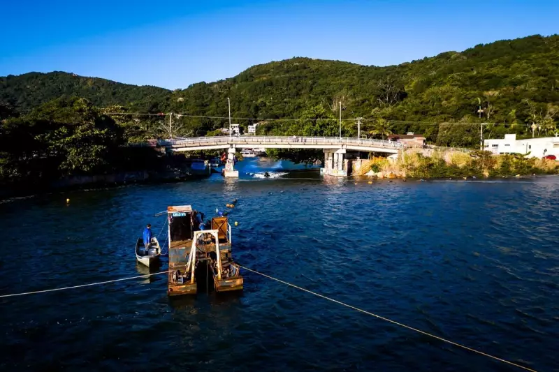Monitoramento por GPS acelera manutenção do Canal da Barra em Florianópolis