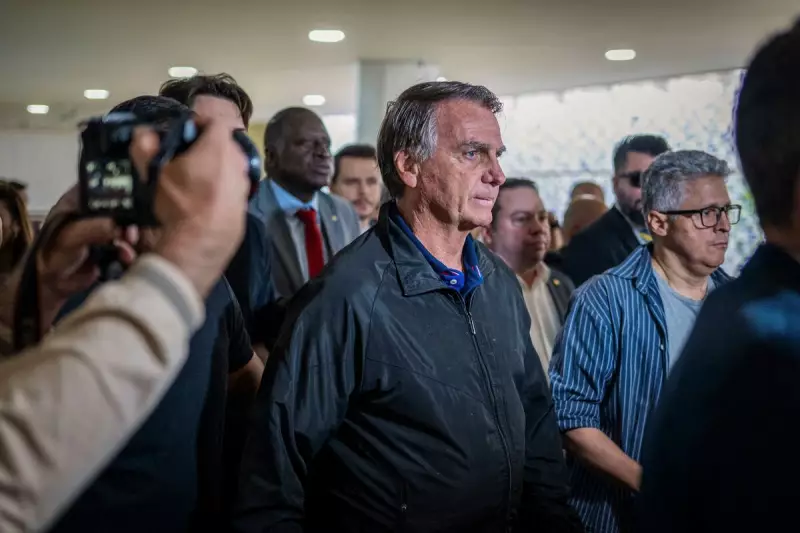 Moraes dá ultimato a defesa de Bolsonaro: 24 horas para explicar descumprimento de medidas