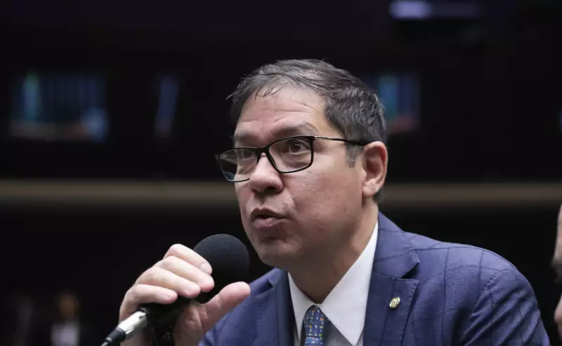 Moraes no olho do furacão: vice da Câmara acusa STF de desrespeito ao Congresso