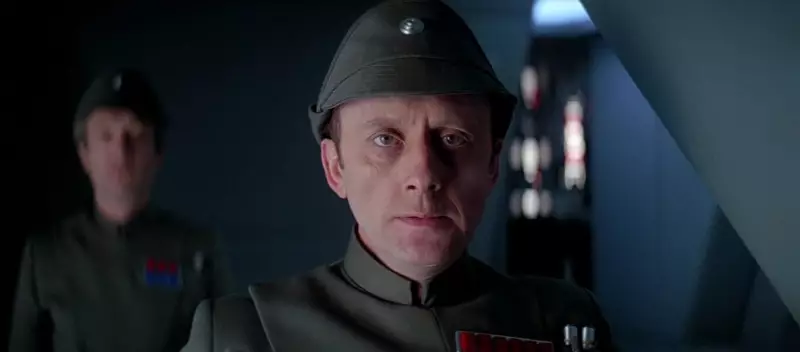 Morre aos 87 anos Kenneth Colley, ator que interpretou o Almirante Piett em 'Star Wars'