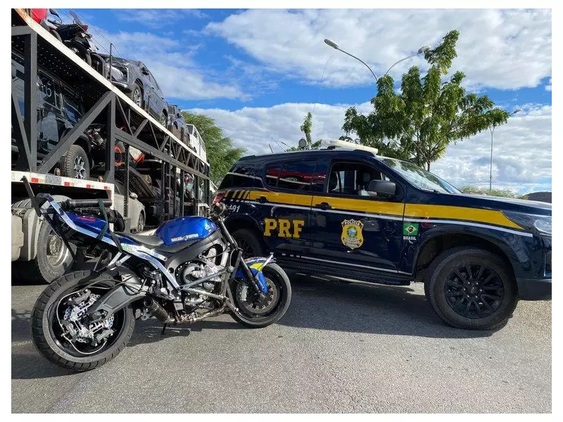 Moto de luxo furtada em SP é recuperada pela PRF na Bahia em operação surpreendente