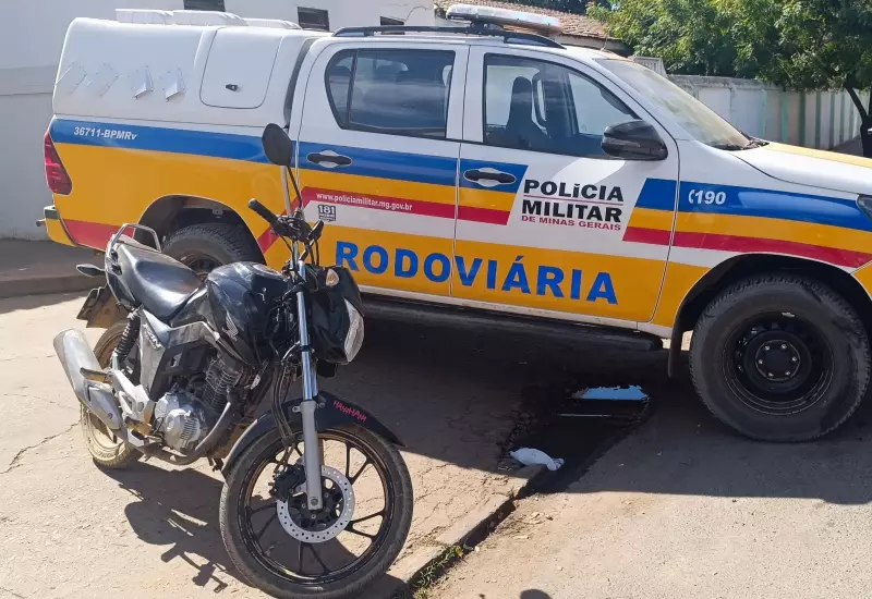 Moto roubada em SP é encontrada em MG após PM desconfiar de alteração no chassi — veja os detalhes