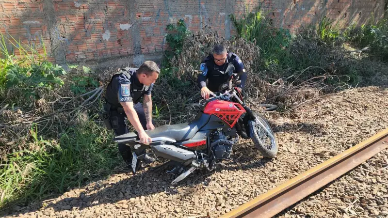 Motocicleta furtada é encontrada parcialmente desmontada em Limeira — veja os detalhes