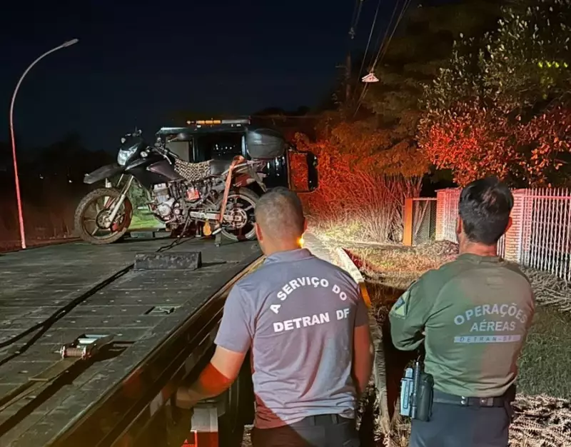 Motociclista com CNH suspensa e mais de R$ 214 mil em multas é flagrado no coração de Brasília