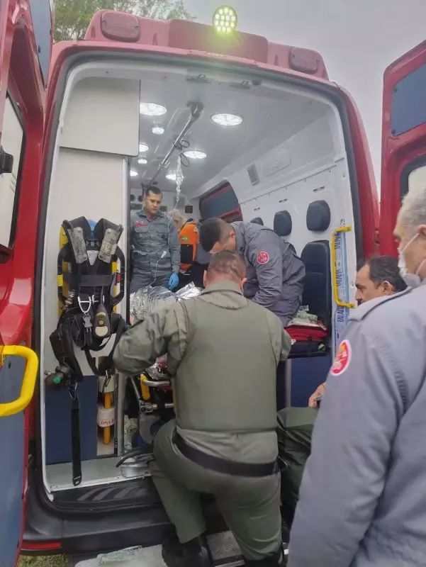 Motociclista fica ferido após colisão com caminhão em Suzano: veja detalhes
