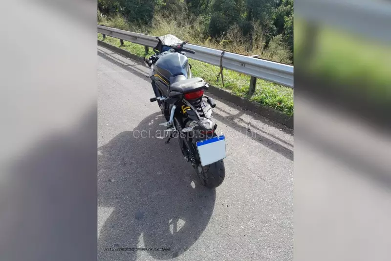 Motociclista morre após tombar moto e cair em ribanceira na Rodovia dos Bandeirantes em Jundiaí