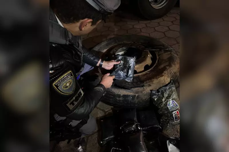 Motorista é flagrado com quase 30 kg de drogas escondidas em pneu de caminhão em Avaré — veja detalhes