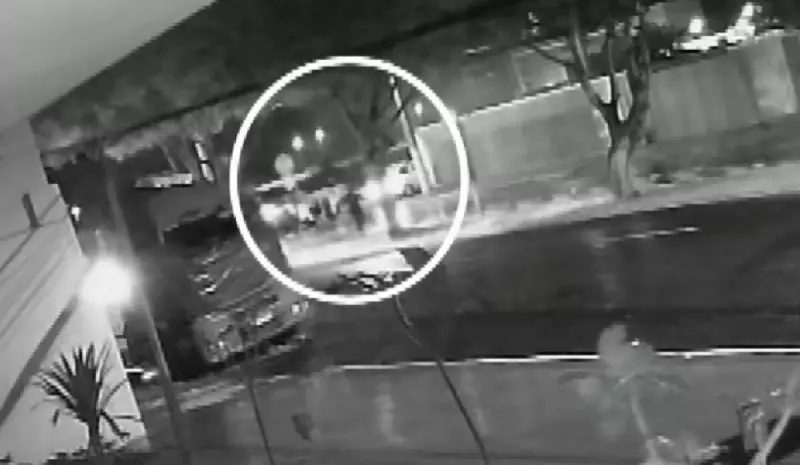Motorista foge de blitz, bate em muro e é flagrado correndo da PM em Vila Velha