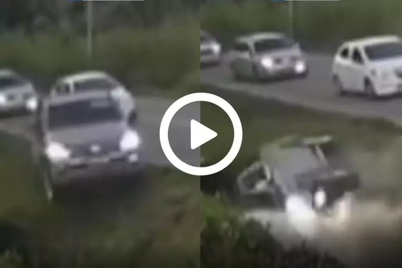 Mulher morre afogada após carro cair em vala em Jaraguá do Sul — Veja o vídeo