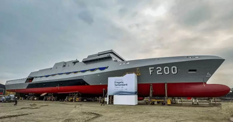 Navio de guerra brasileiro mais avançado é construído em SC: domina céu, mar e fundo do oceano