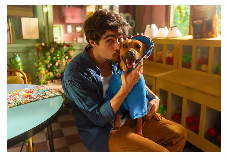 Netflix revela primeiras imagens de 'Caramelo' no Dia do Vira-Lata — veja os bastidores!