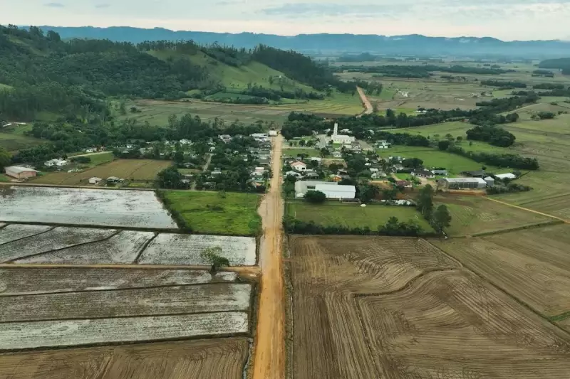 Novo programa vai asfaltar estradas rurais em todos os 295 municípios de Santa Catarina