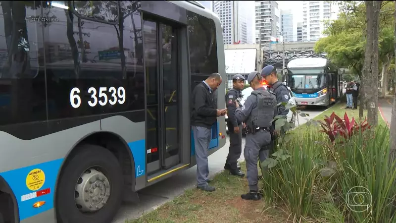 Novos vídeos revelam ataques a ônibus em São Paulo; polícia busca vândalos