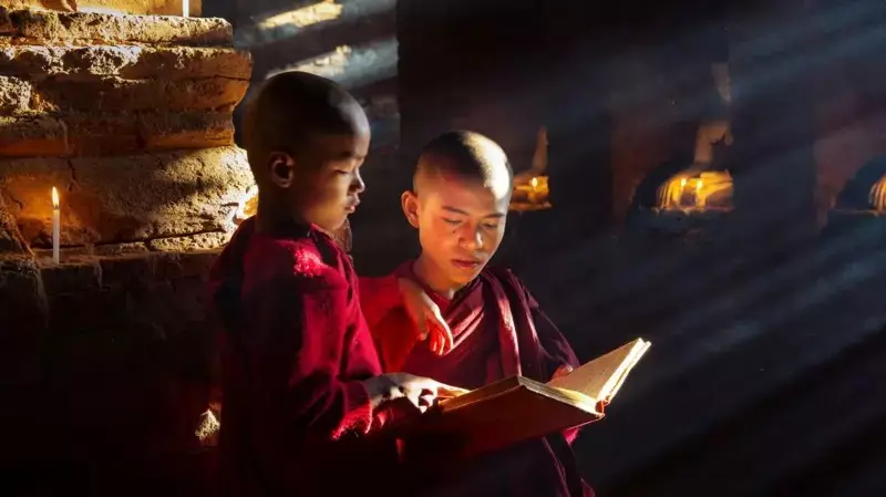 O complexo ritual tibetano para encontrar o próximo Dalai Lama: tradição e mistério