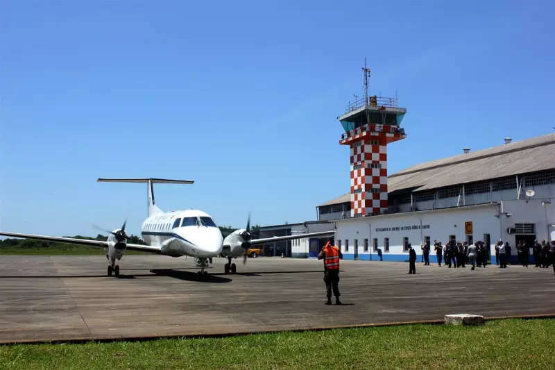 Obras de acesso ao Aeroporto Civil de Guarujá entram em nova fase: saiba o que muda a partir de agosto