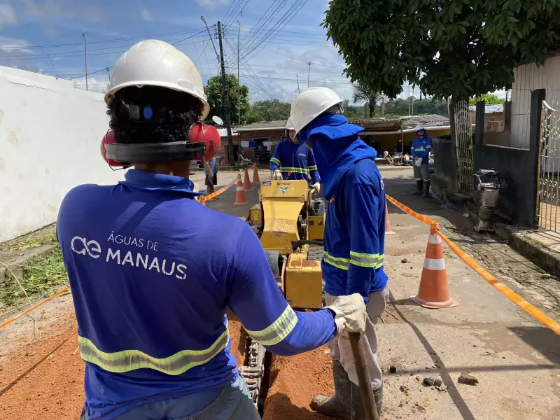 Obras de esgoto avançam em nove áreas de Manaus: confira o cronograma completo