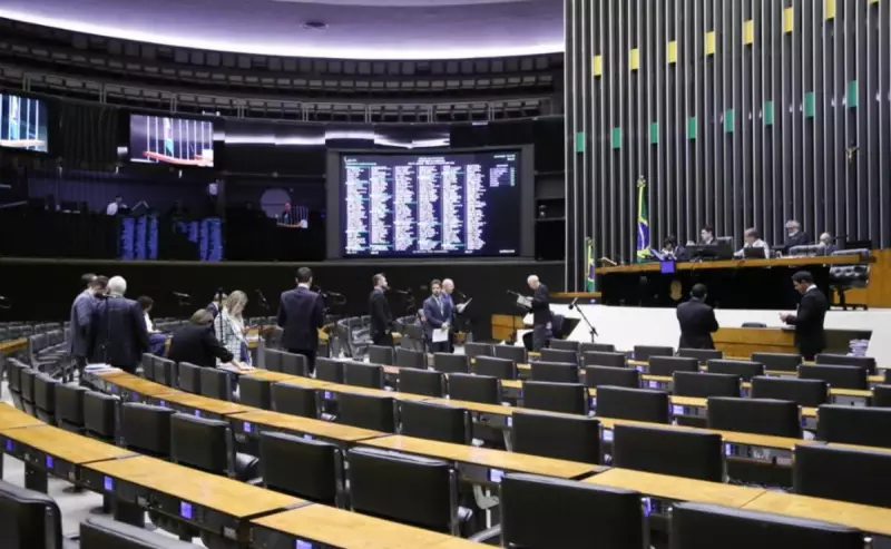 Oito partidos entram com ação no STF para derrubar aumento do IOF: entenda o caso