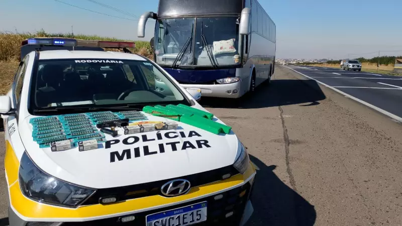 Ônibus com drogas e armas é interceptado em Limeira: cinco detidos a caminho de Brasília