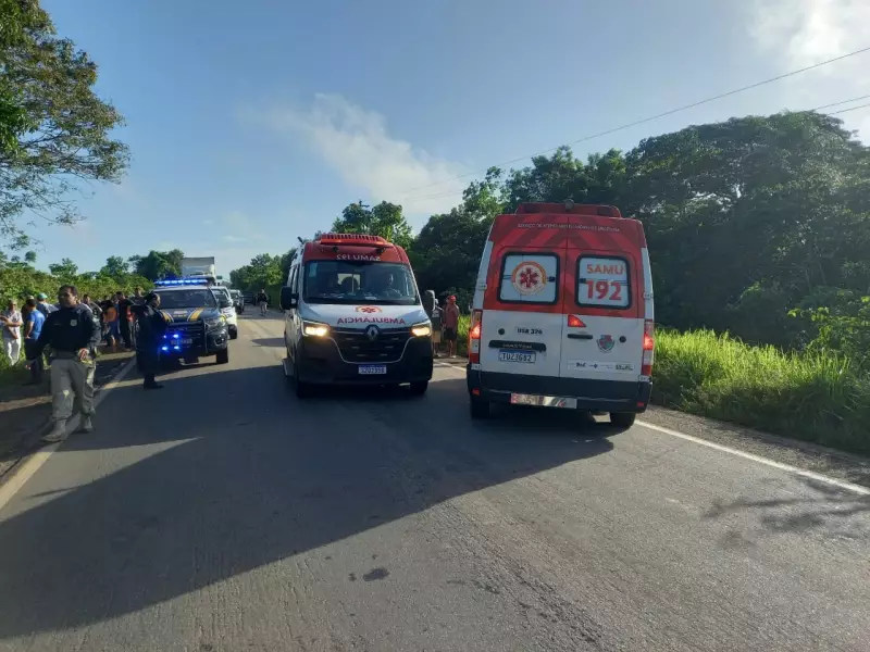 Ônibus tomba na BR-010 em Aurora do Pará: feridos são socorridos em cena dramática