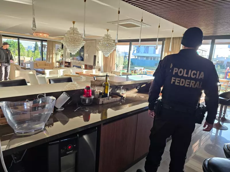 Operação da PF desmantela rede de franquias de acessórios para celular envolvida em contrabando no RS