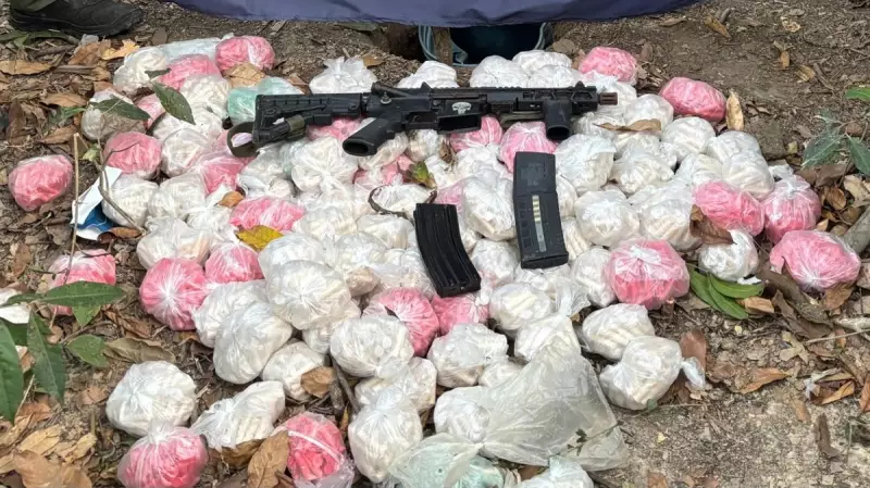 Operação da PM em Itatiaia apreende fuzil e 5 mil cápsulas de droga em ação surpresa