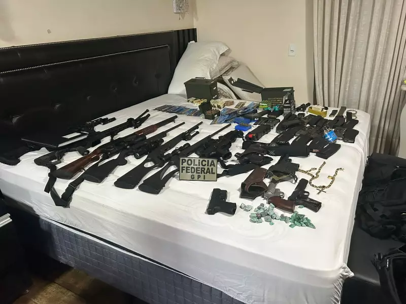 Operação da Polícia Federal apreende arsenal de armas no Paraná: veja detalhes