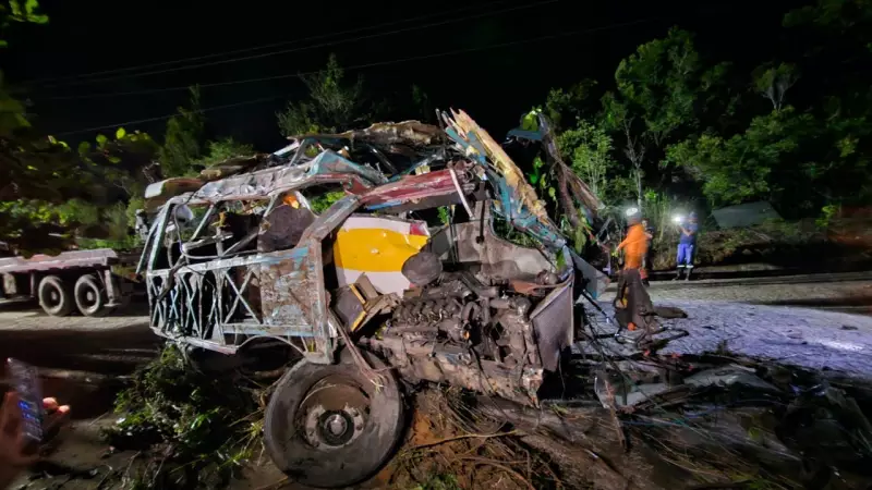 Operação de resgate de ônibus na Serra da Barriga é concluída com sucesso em Alagoas