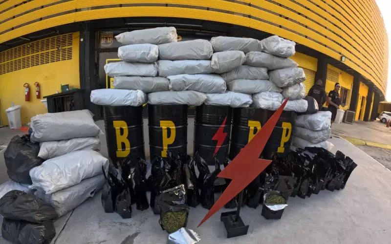 Operação policial apreende mais de 30 sacos de drogas e prende quatro pessoas no bairro Coroa do Meio, em Sergipe