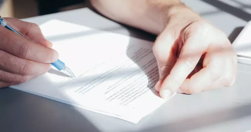 Oportunidade imperdível: Salários de até R$ 108 mil em concursos no litoral de SC!