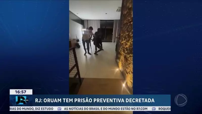 Oruam anuncia entrega à polícia após fugir para o Complexo da Penha — veja o vídeo